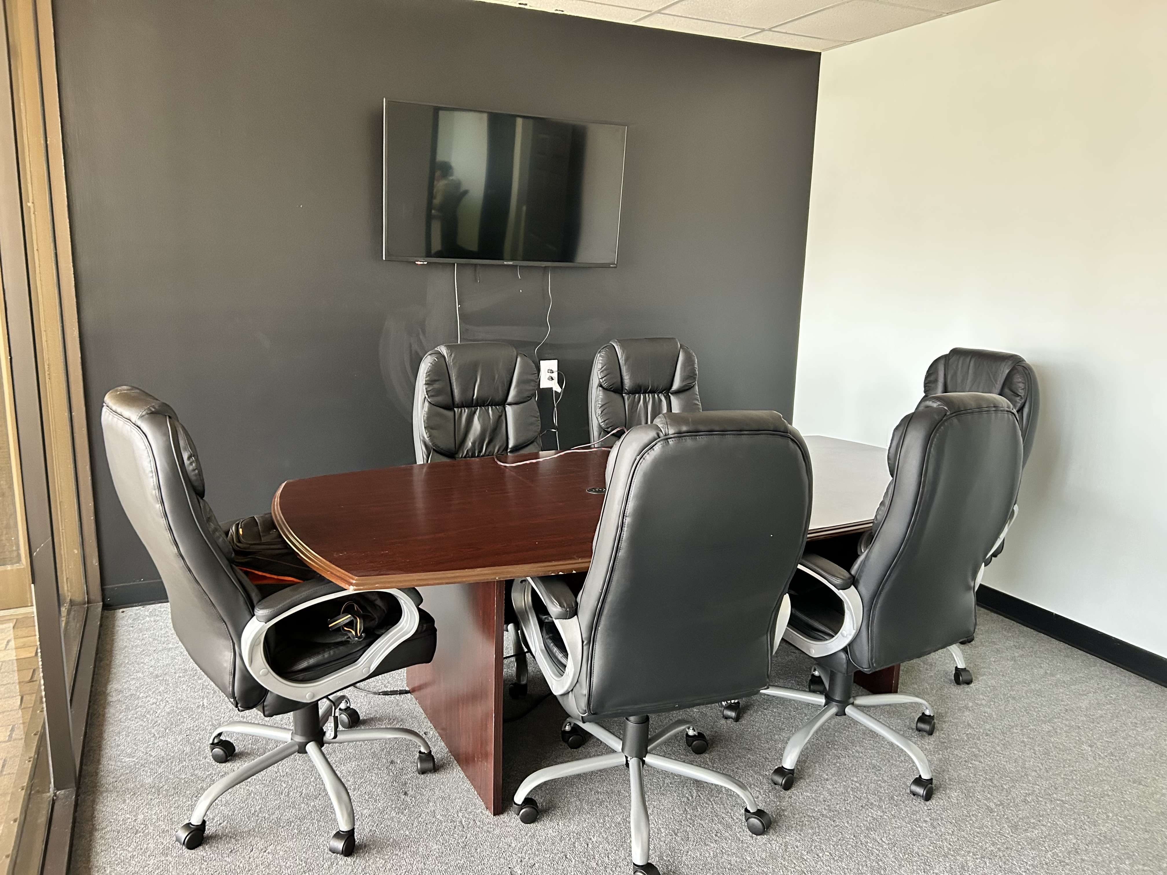Conference Room B - Display Setup